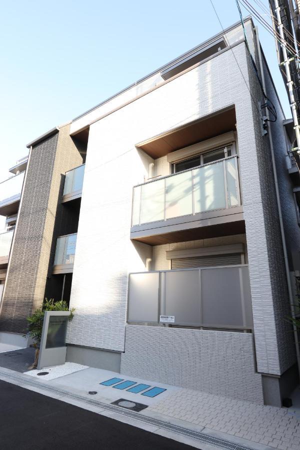 5 Minutes Shin-osaka 9 Apartemen